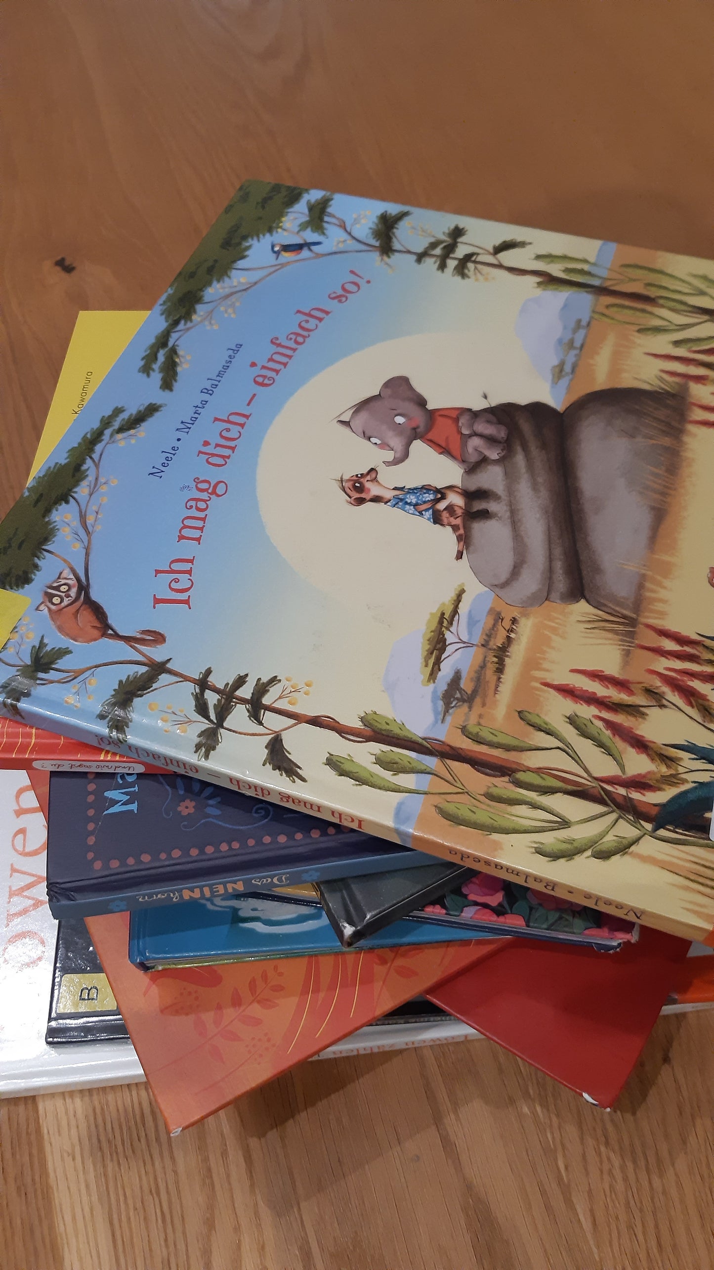 Geschichten-Zeit in der Bibliothek Sulden für die Grundschulkinder