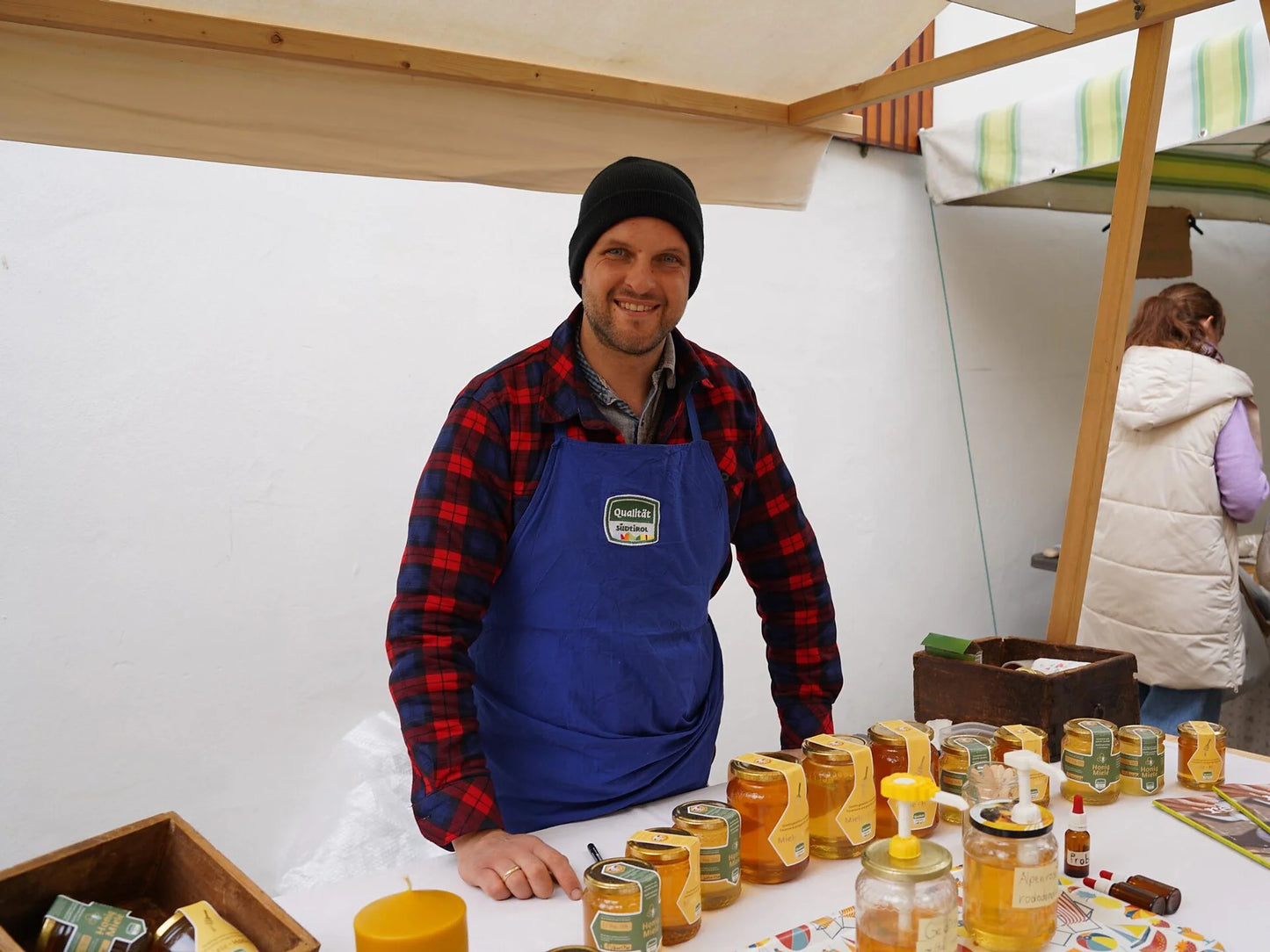 Das ELKI zu Besuch bei den Bienen in Taufers